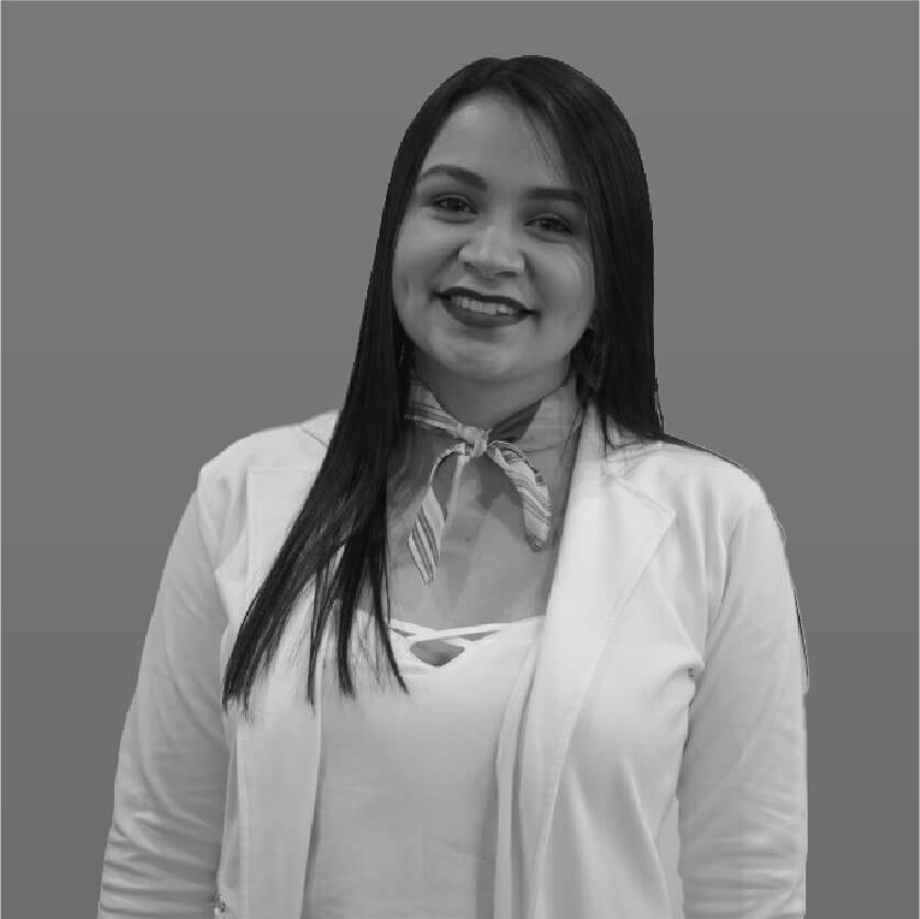 Carolina Arango, Asistente Administrativa